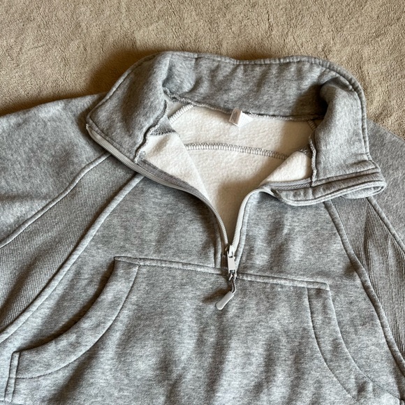 Cropped 1/2 Zip Sweatshirt - Picture 5 of 8